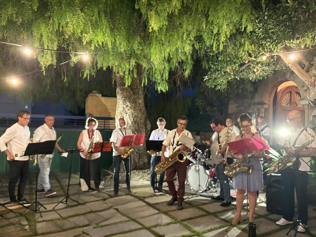 La Banda Garrafal, banda de vent i bateria